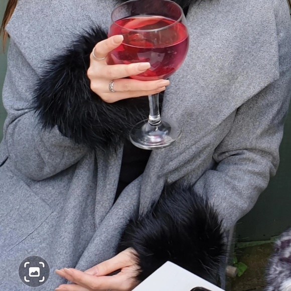 NWT  Faux Fur Cuffs by WHBM - Picture 7 of 7